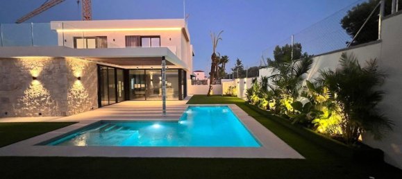 3 dormitorios villa en venta en Alicante, Comunidad Valenciana, Spain № 365337 17