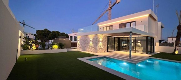 3 dormitorios villa en venta en Alicante, Comunidad Valenciana, Spain № 365337 19