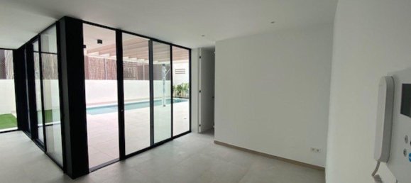 3 dormitorios villa en venta en Alicante, Comunidad Valenciana, Spain № 365337 10