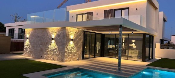 3 dormitorios villa en venta en Alicante, Comunidad Valenciana, Spain № 365337 3