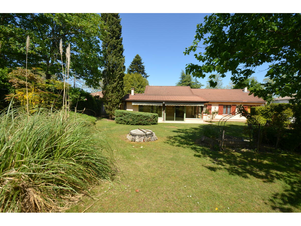 Casa T3 em Montpon-Menesterol, France N.º 295575