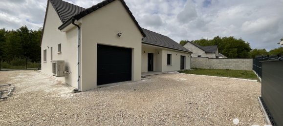 4 bedrooms House in Romorantin-Lanthenay, France No. 73307 3