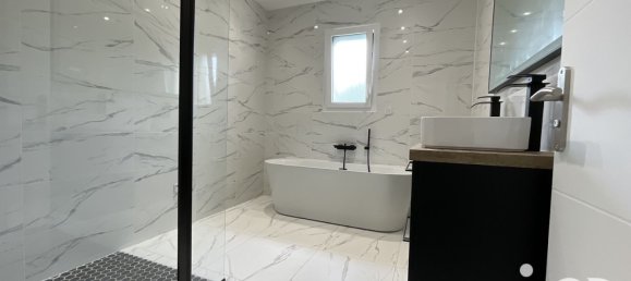 4 bedrooms House in Romorantin-Lanthenay, France No. 73307 7