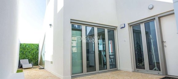 3 bedrooms Villa in Quarteira, Portugal No. 99582 4