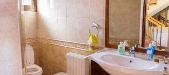 3 bedrooms House in Pano Platres, Cyprus No. 10773 5