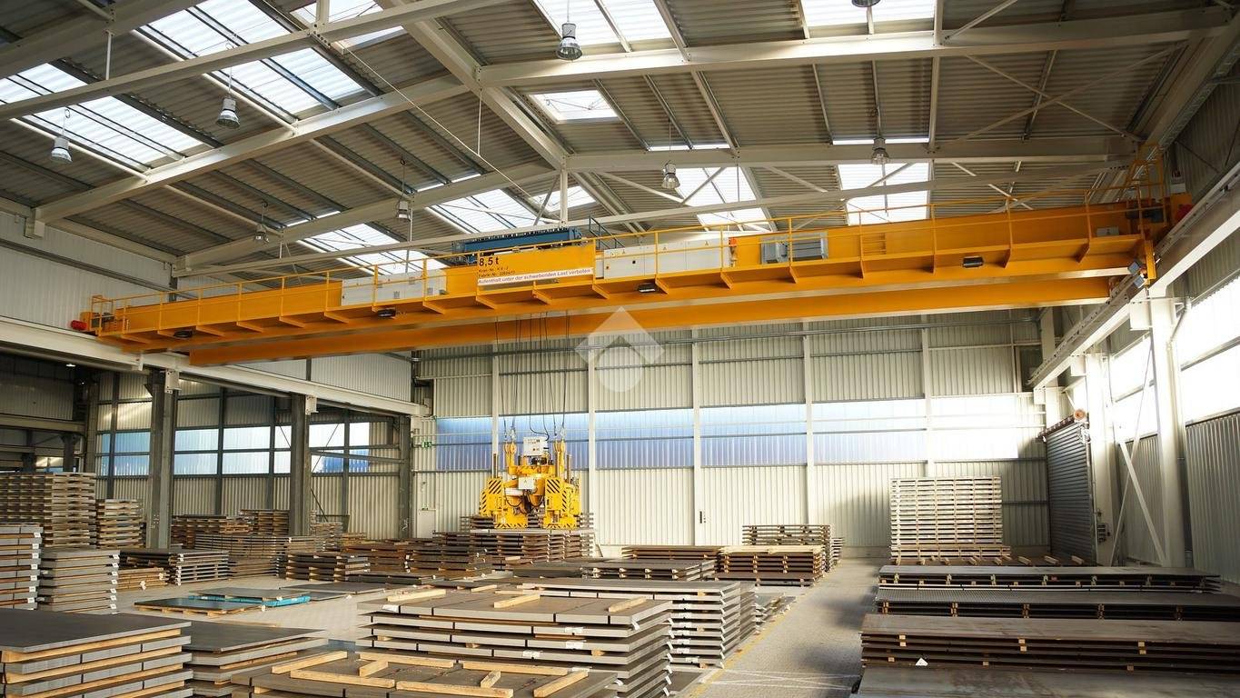 Склад 1810м² в Тельгате, Италия № 349213