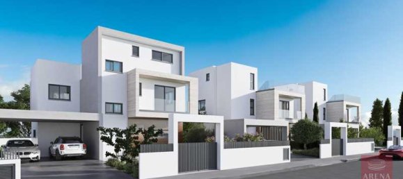 3 bedrooms Villa in Oroklini, Cyprus No. 7480 5