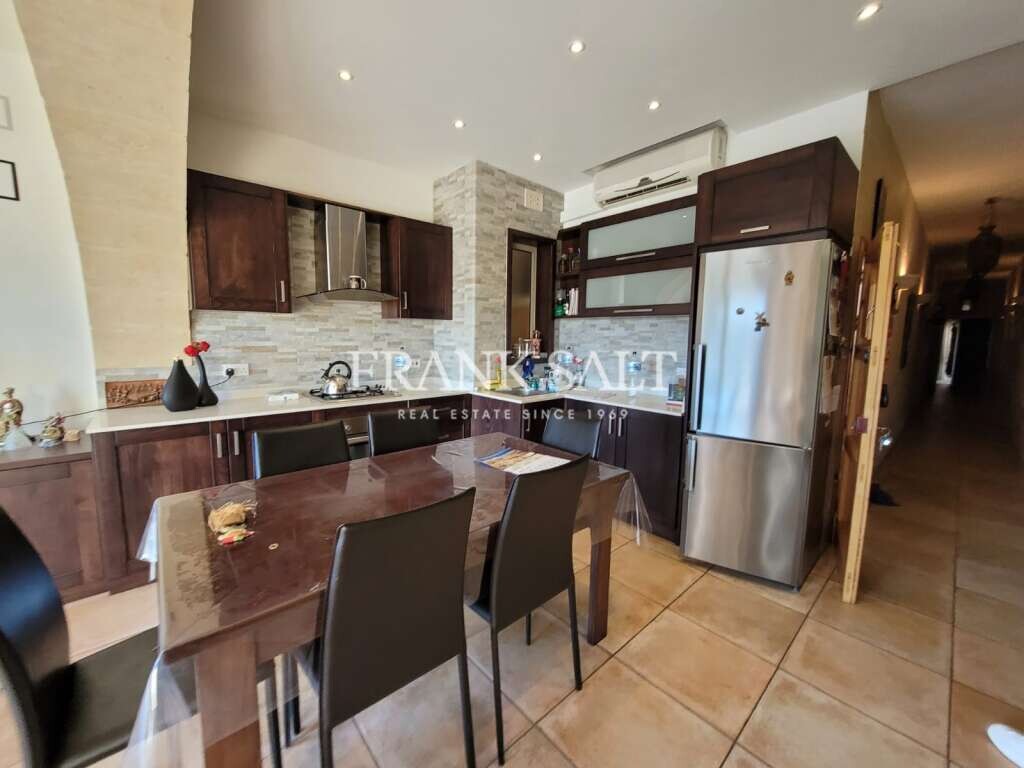 2 bedrooms Apartment in Marsalforn, Malta No. 6182