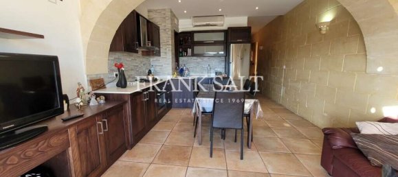 2 bedrooms Apartment in Marsalforn, Malta No. 6182 2