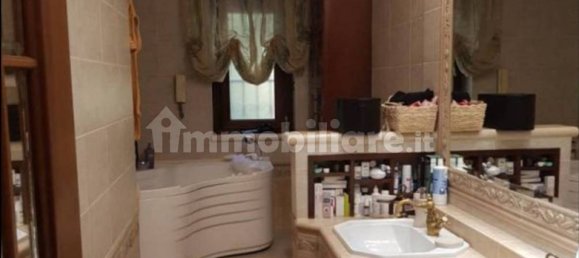 2 bedrooms Apartment in Rome, Italy No. 319579 11