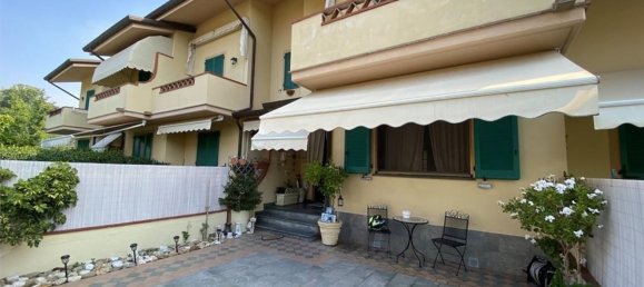 2 bedrooms Villa in Forte dei Marmi, Italy No. 322056 3