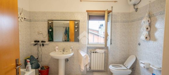 2 bedrooms Apartment in Rome, Italy No. 194765 13