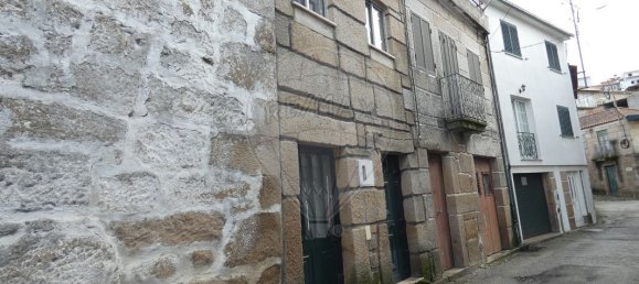 Casa de 2 dormitorios en Sanfins do Douro, Portugal No. 169367 2