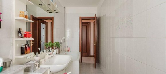 Apartamento de 3 habitaciónes en Cormano, Italy No. 42627 16