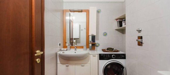 Apartamento de 3 habitaciónes en Cormano, Italy No. 42627 24