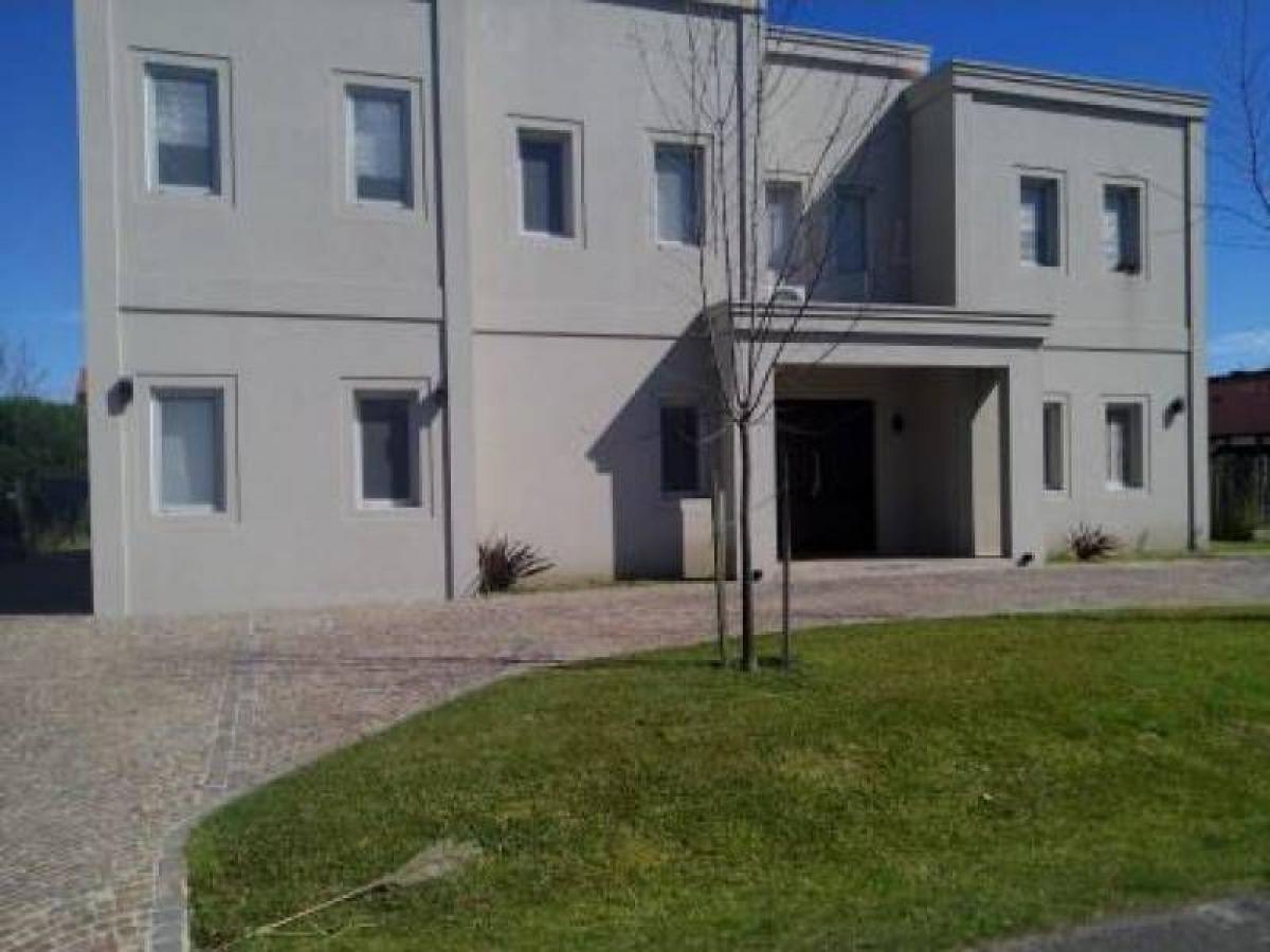 4 bedrooms House in Tigre, Argentina No. 7928