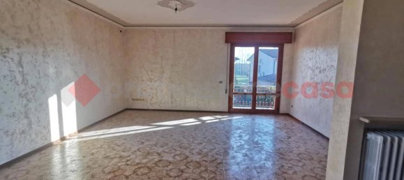 2 bedrooms Apartment in Casaleone, Italy No. 174191 4