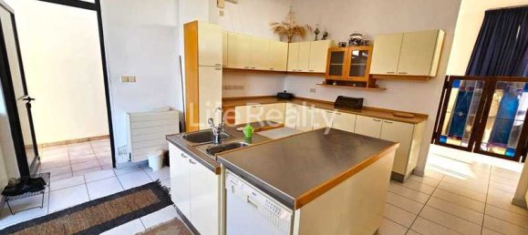 6 غرف نوم عقار تجاري في Limassol, Cyprus رقم 18423 10