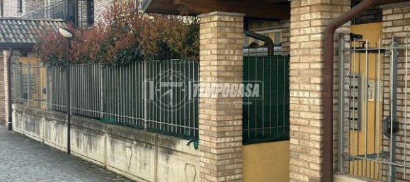 3-salle Appartement à Caselle Torinese, Italy No. 235593 2