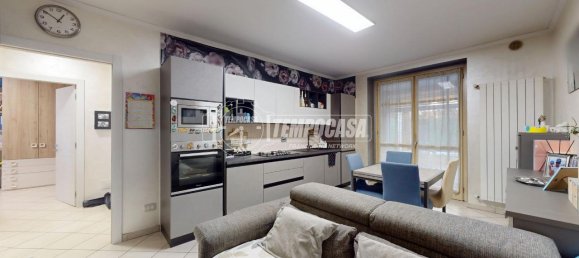 3-salle Appartement à Caselle Torinese, Italy No. 235593 6