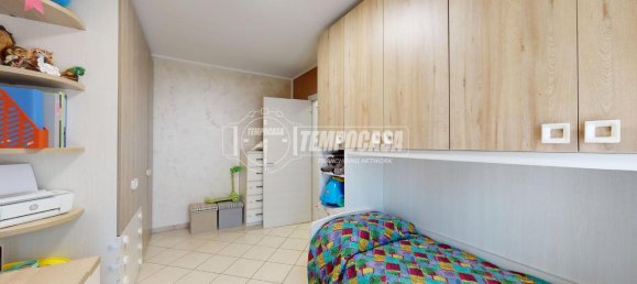 3-salle Appartement à Caselle Torinese, Italy No. 235593 15