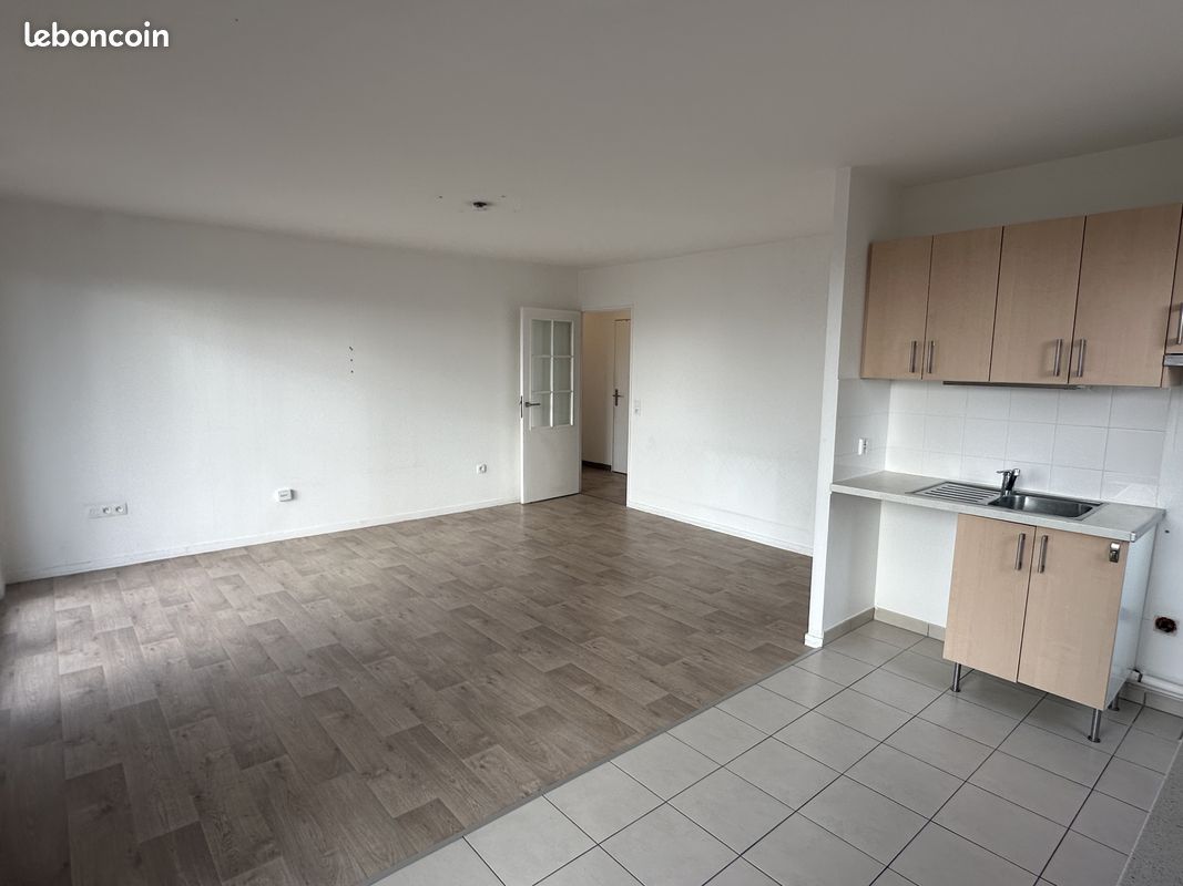 2 Schlafzimmer Wohnung in Melun, France, Nr. 163893