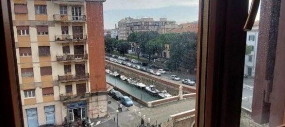 3 rooms Apartment in Livorno, Italy No. 48899 5