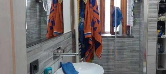 3 rooms Apartment in Livorno, Italy No. 48899 22