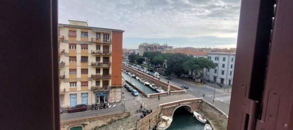 3 rooms Apartment in Livorno, Italy No. 48899 3