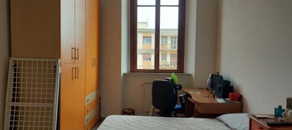 3 rooms Apartment in Livorno, Italy No. 48899 14
