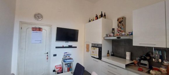 3 rooms Apartment in Livorno, Italy No. 48899 8