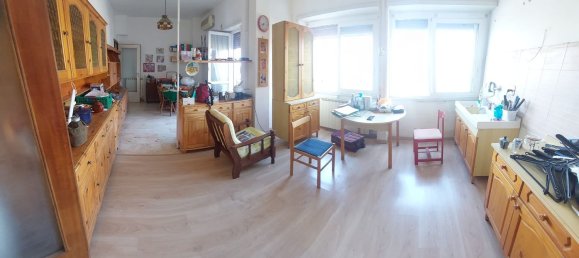 Apartamento de 4 dormitorios en Rome, Italy No. 372805 2