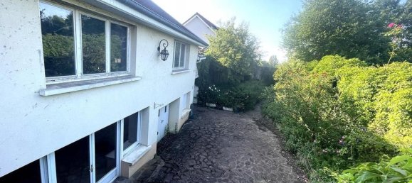 4 bedrooms House in Mont-Saint-Martin, France No. 242188 12