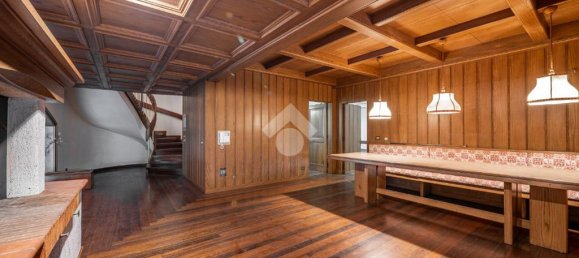 5 bedrooms Villa in Isera, Italy No. 92055 45