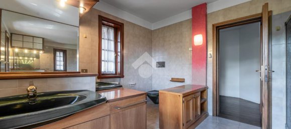 5 bedrooms Villa in Isera, Italy No. 92055 35