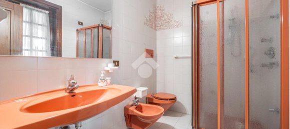 5 bedrooms Villa in Isera, Italy No. 92055 31