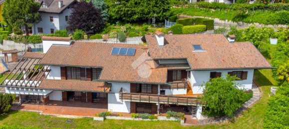 5 bedrooms Villa in Isera, Italy No. 92055 13