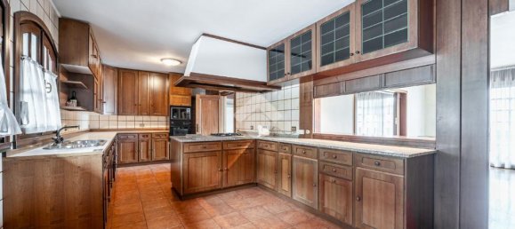 5 bedrooms Villa in Isera, Italy No. 92055 28