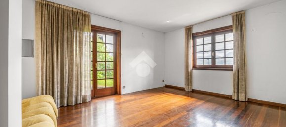 5 bedrooms Villa in Isera, Italy No. 92055 39