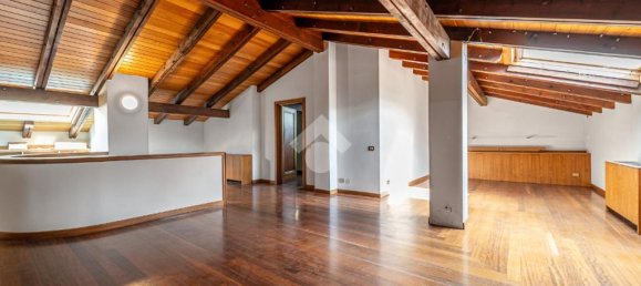 5 bedrooms Villa in Isera, Italy No. 92055 4