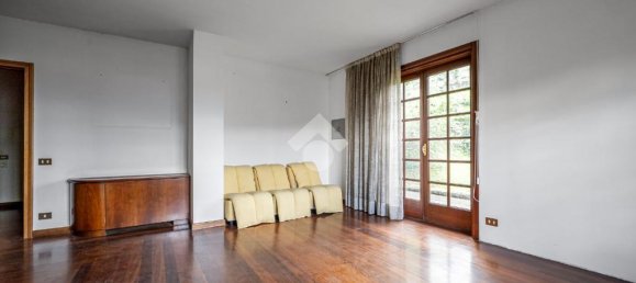 5 bedrooms Villa in Isera, Italy No. 92055 38