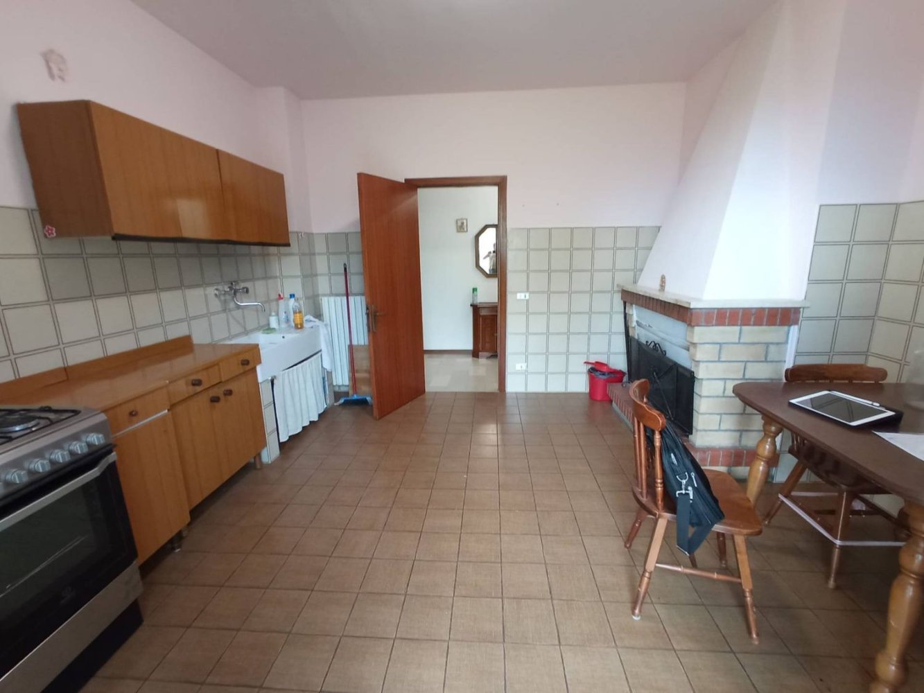 3 rooms Apartment in Montedinove, Italy No. 292900