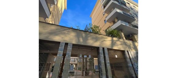 3 bedrooms Apartment in Rome, Italy No. 196857 12