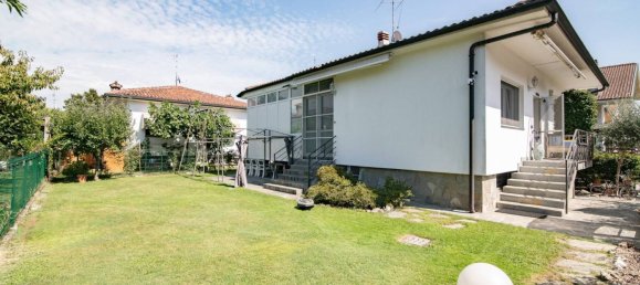 2 Schlafzimmer Villa in Inzago, Italy, Nr. 292784 2