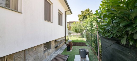 2 Schlafzimmer Villa in Inzago, Italy, Nr. 292784 4