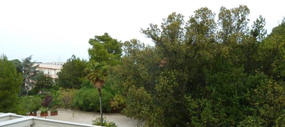 Квартира с 6 комнатами в Фальконара Мариттима, Италия № 76297 4