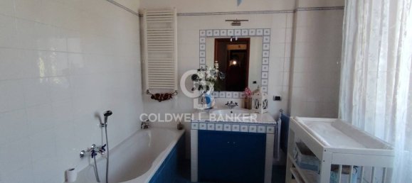 5 rooms Building in Caserta, Italy No. 300445 6