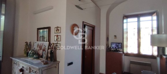 5 rooms Building in Caserta, Italy No. 300445 4