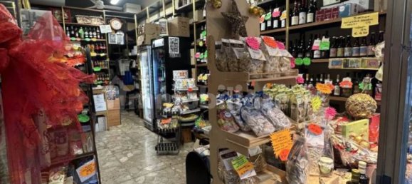 2-salle Propriété commerciale à Spotorno, Italy No. 234703 2