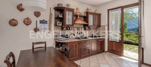 5 bedrooms Villa in Plesio, Italy No. 270414 6